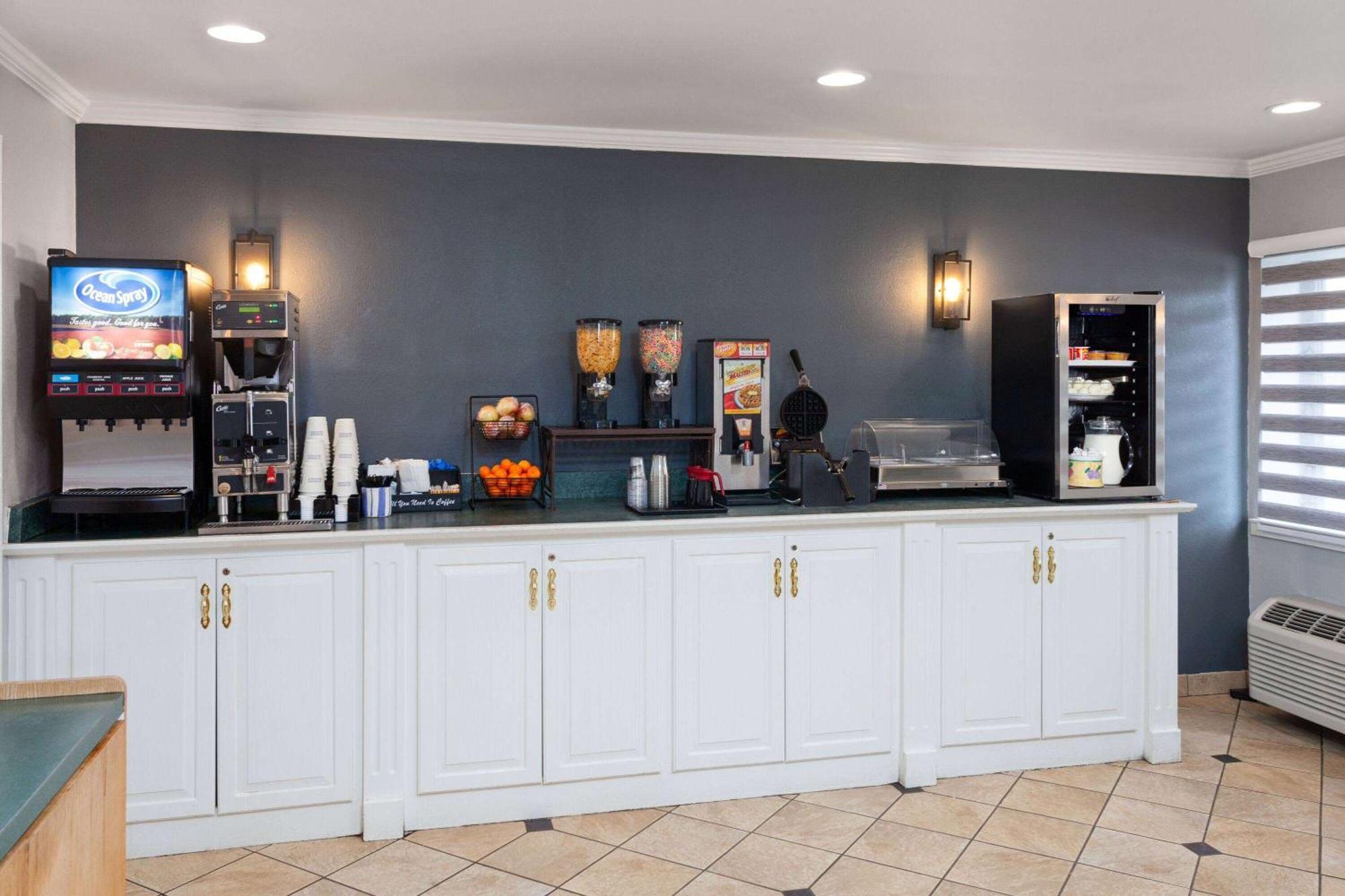 La Quinta Inn By Wyndham Cleveland Independence Eksteriør billede