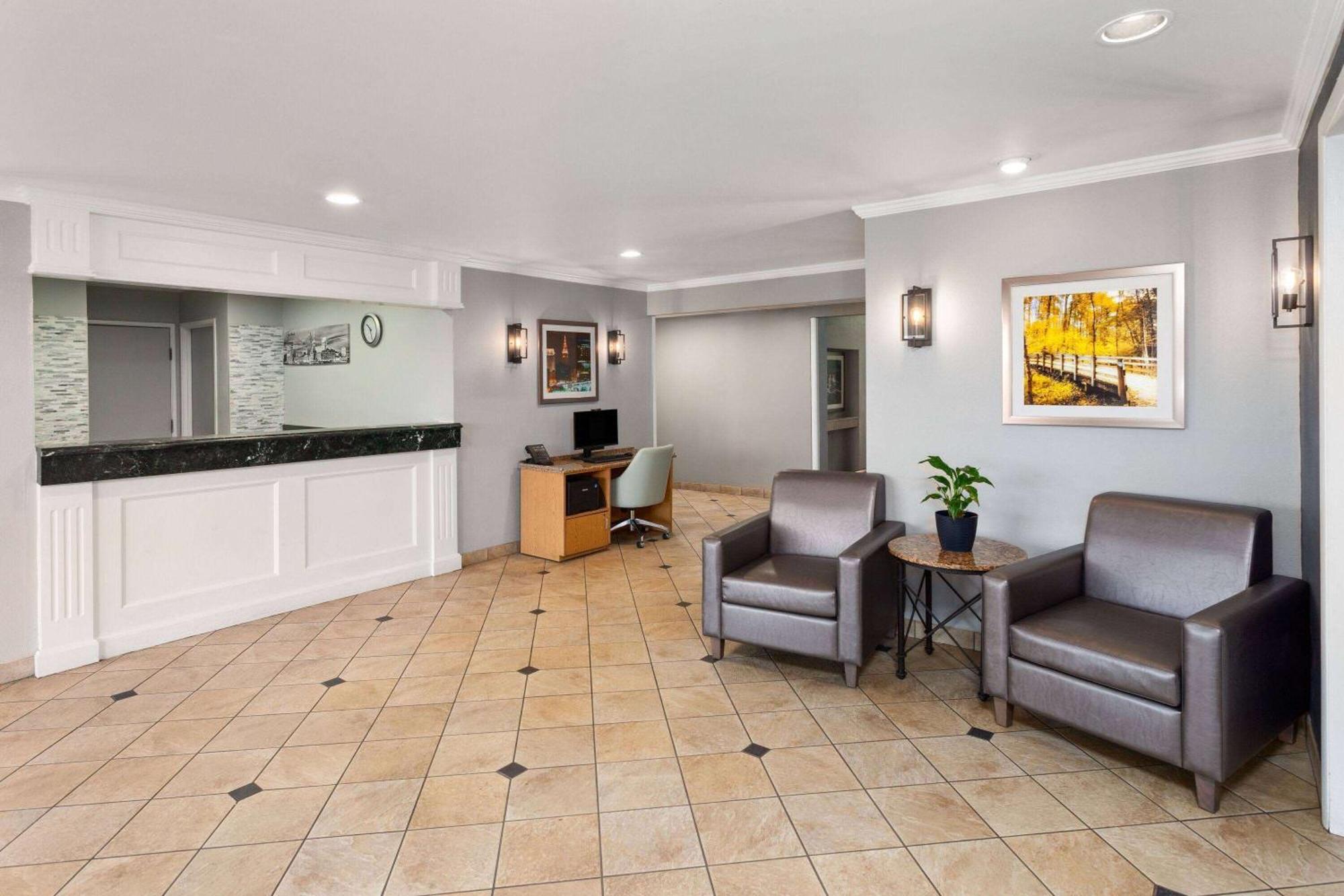 La Quinta Inn By Wyndham Cleveland Independence Eksteriør billede