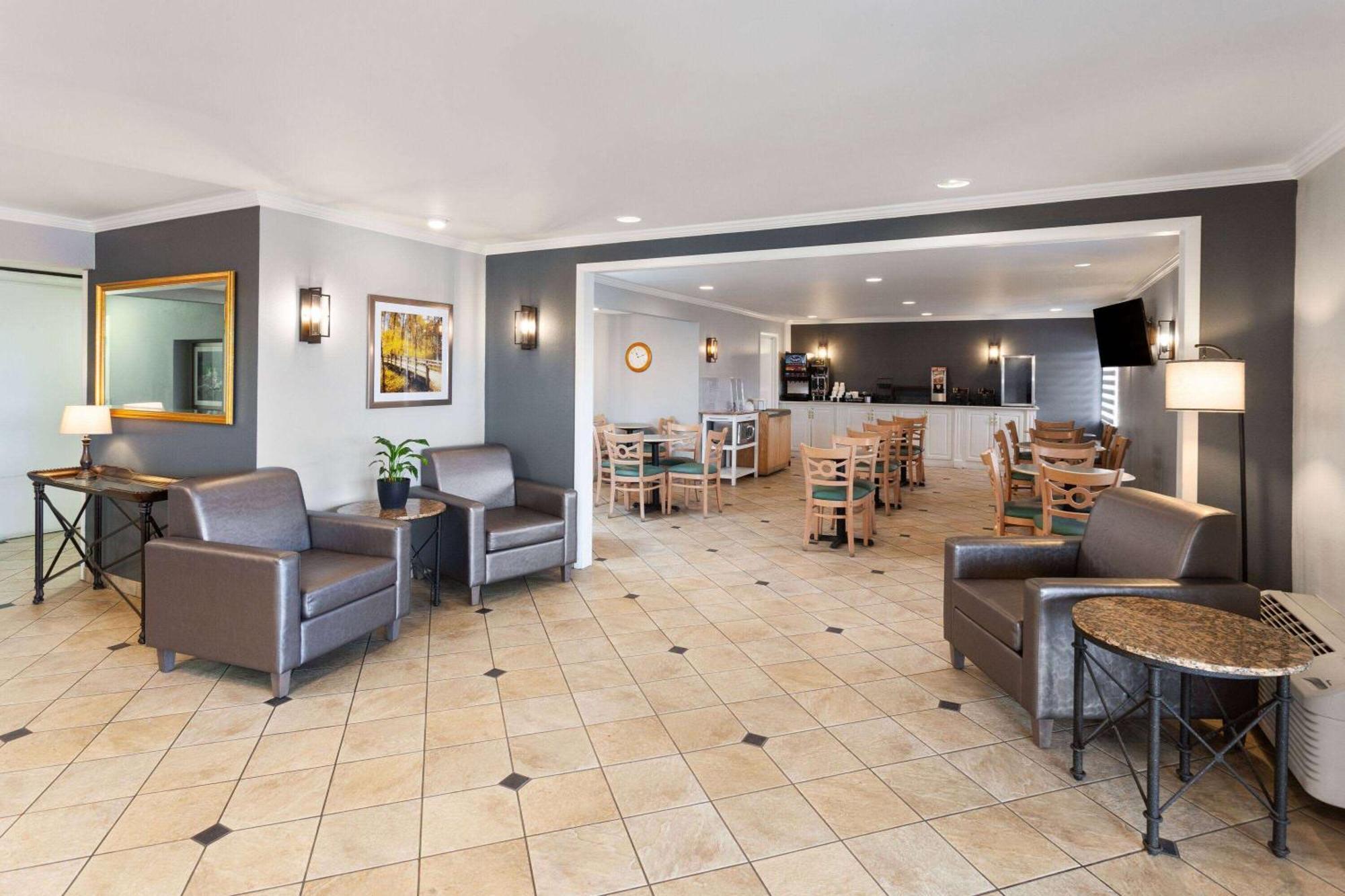 La Quinta Inn By Wyndham Cleveland Independence Eksteriør billede